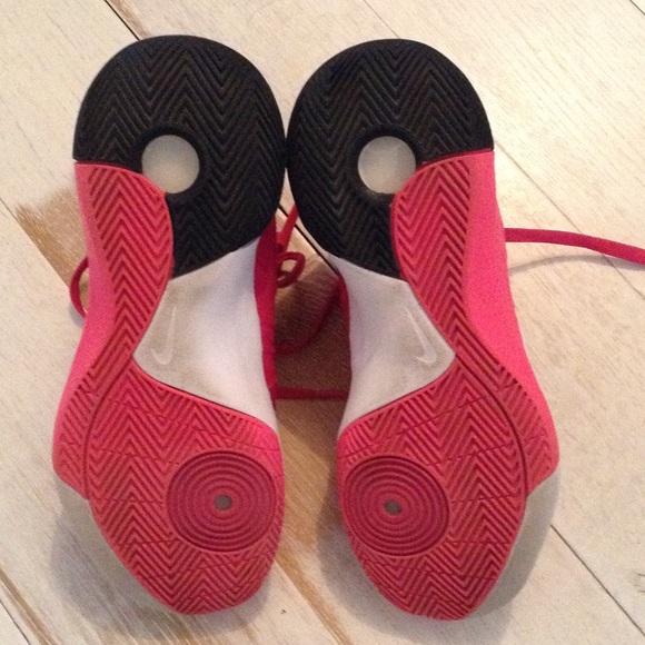 Nike sneakers - Picture 2 of 4
